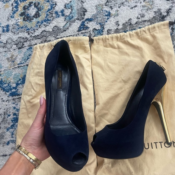 Louis Vuitton Lock Platform Peep Toe Pump in Navy size 38.5 - Picture 2 of 10